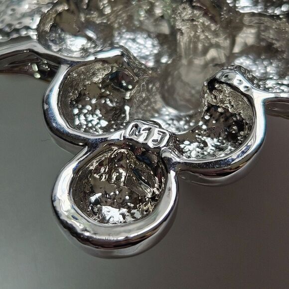 MJ silver and gold tone grape cluster brooch - Picture 5 of 11